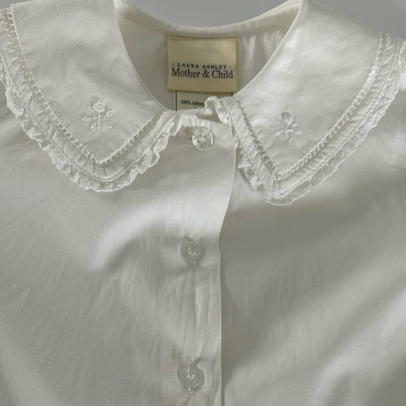 Vintage Laura Ashley ‘Mother & Child’ Blouse with Lace Trim Peter Pan Collar - Picture 8 of 10